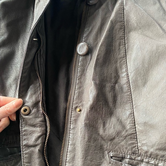 Brown Leather jacket - Picture 8 of 9